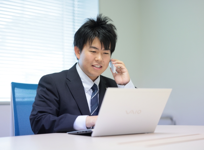 �ϋɓI�ɉ�Ђ̐����ɍv���ł���