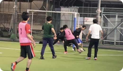 ��Ќ��F�̃N���u�����͂���܂����B